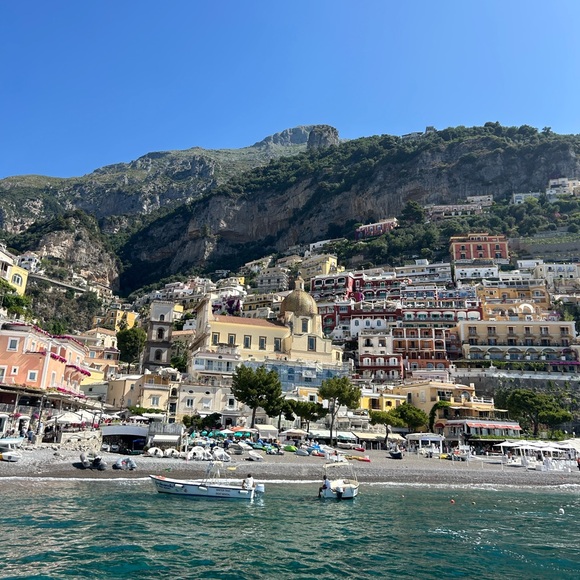 Meet your Posher, Megan - Picture 1 of 1